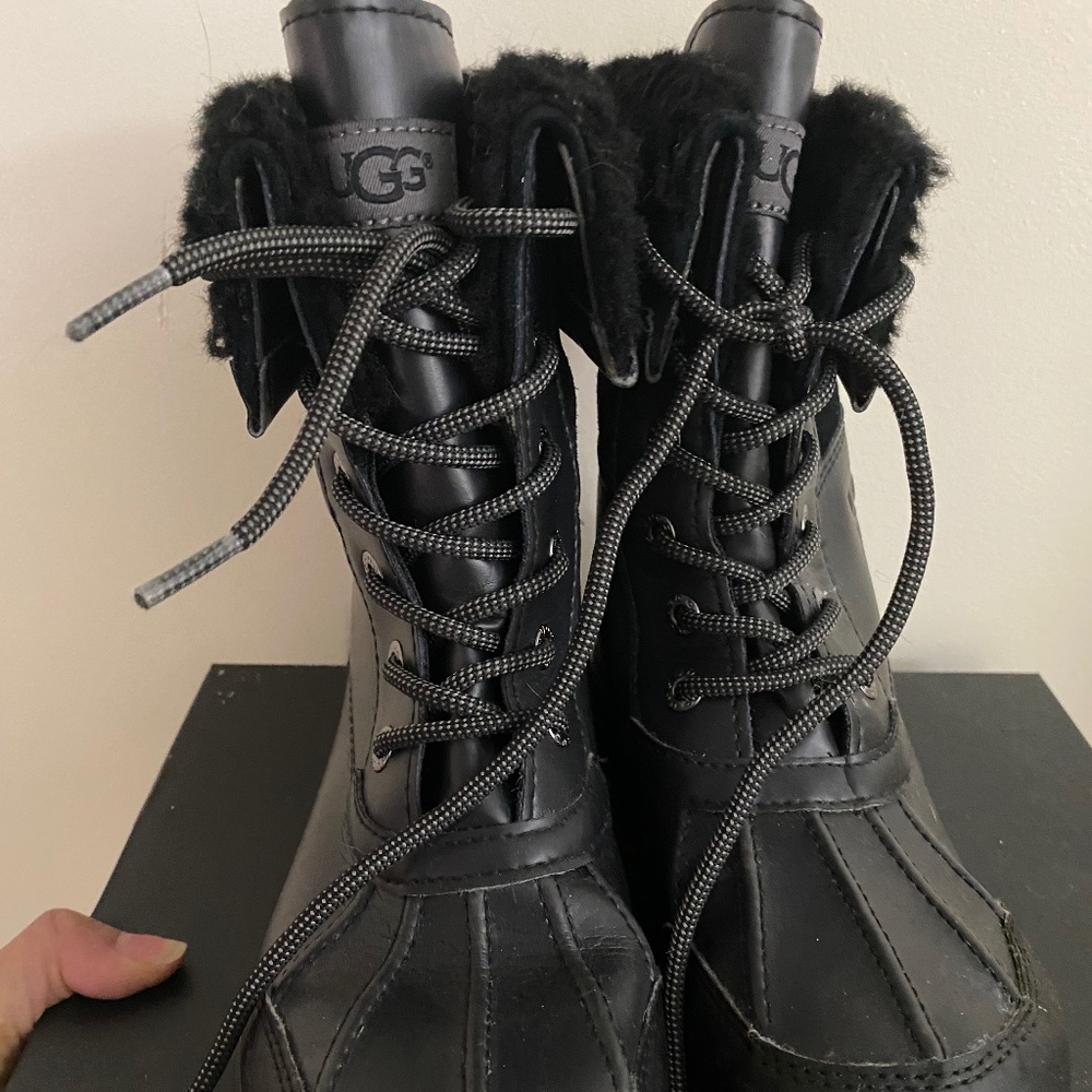 Black Ugg Snow Boots Butte II size 5